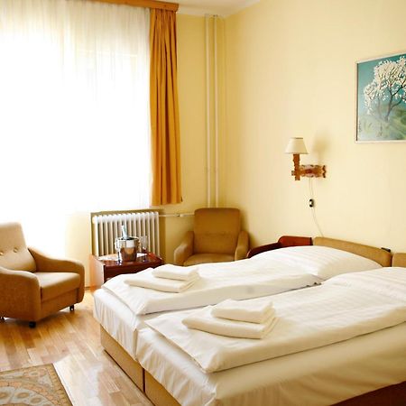 Hotel Bara Junior Budapest Eksteriør billede
