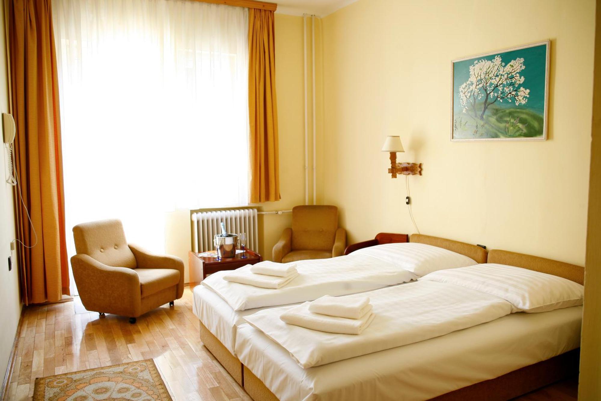 Hotel Bara Junior Budapest Eksteriør billede